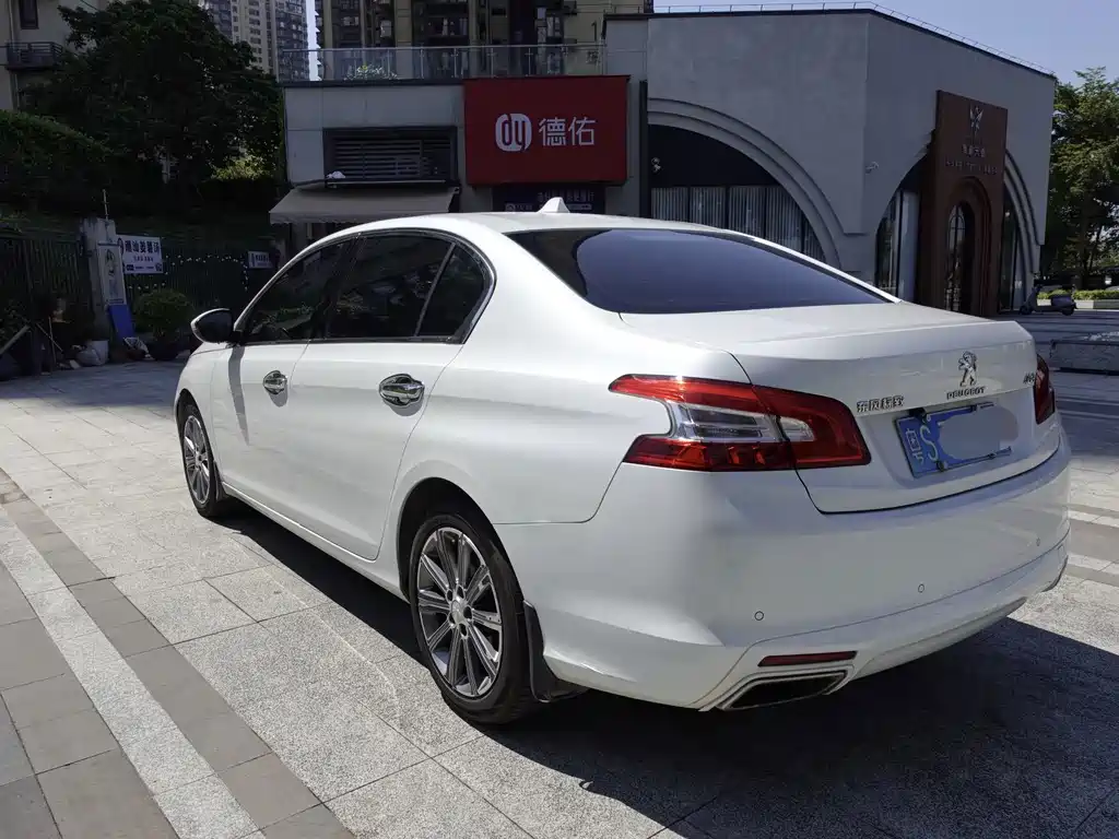 Peugeot 408 — миниатюра 6