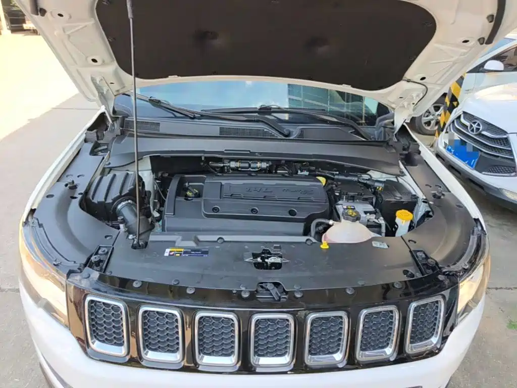 Jeep Compass — миниатюра 20