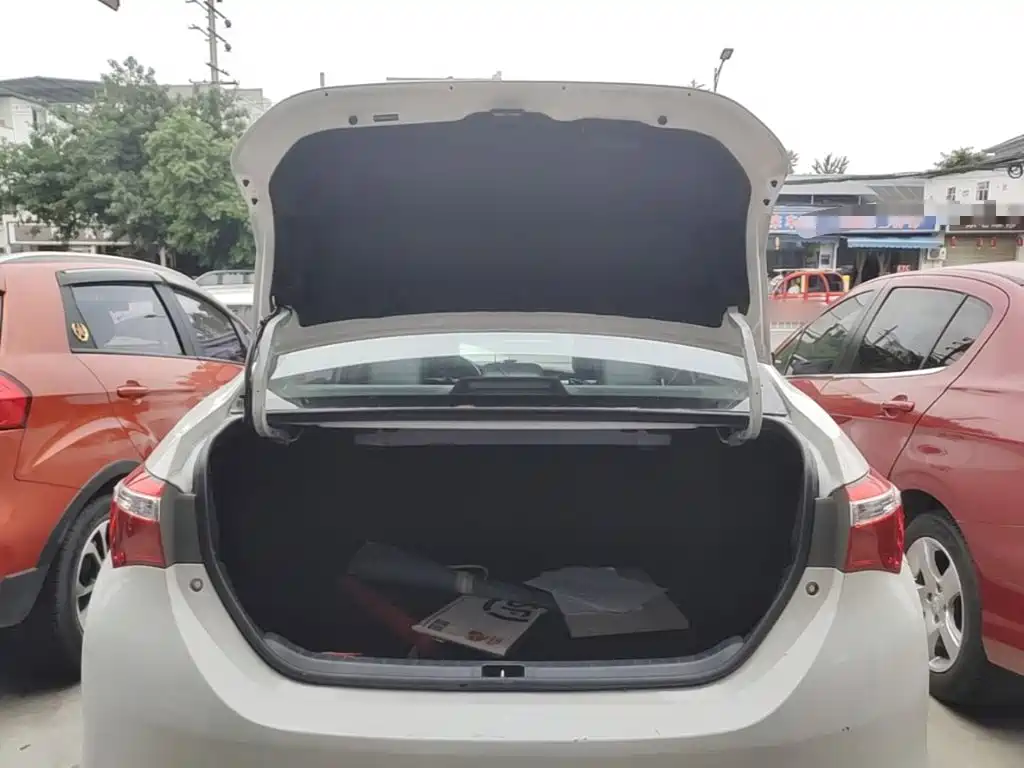 Toyota Corolla — миниатюра 19