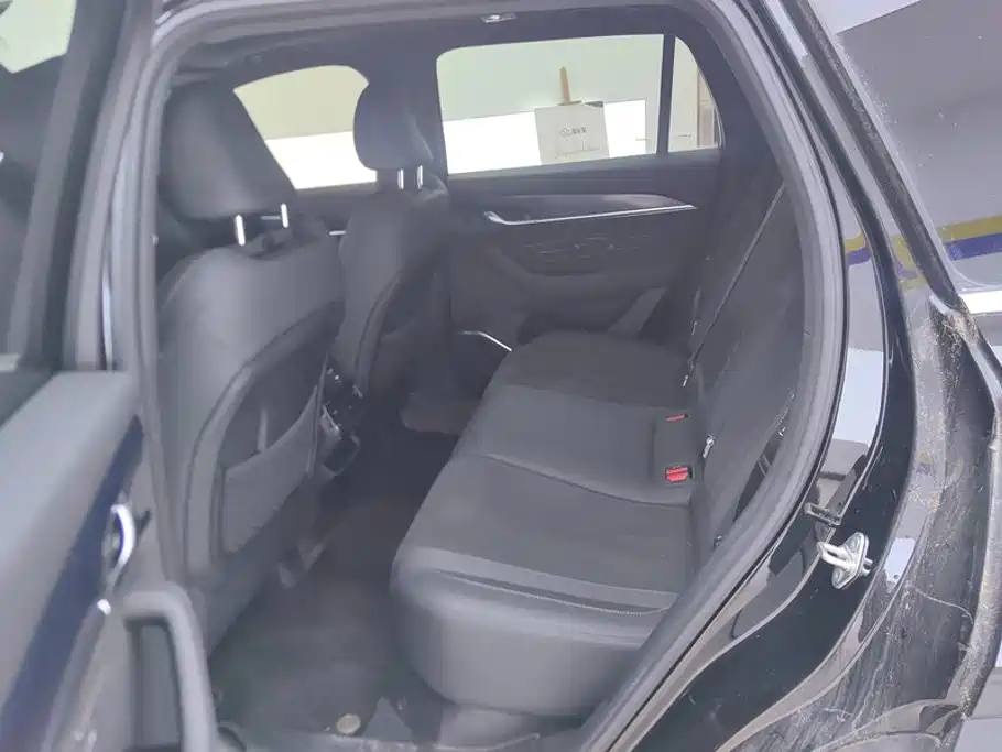 Geely Xingyue L — миниатюра 11