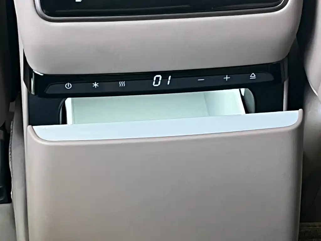 Li Auto Li i8 — миниатюра 16