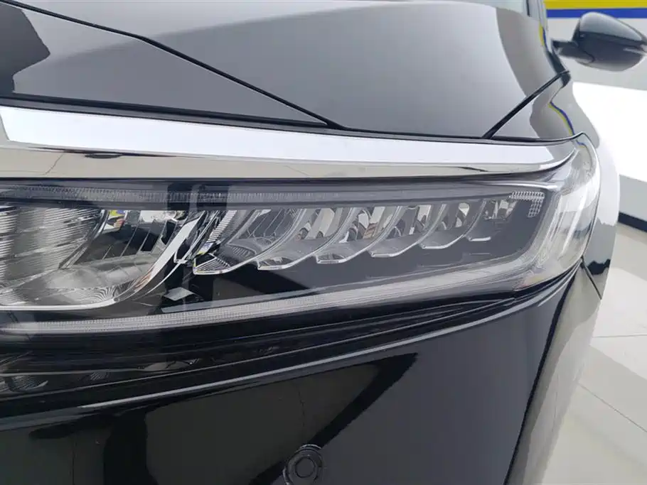 Honda Accord 2018 260TURBO Elite V