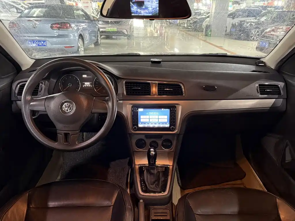 Volkswagen Lavida — миниатюра 3