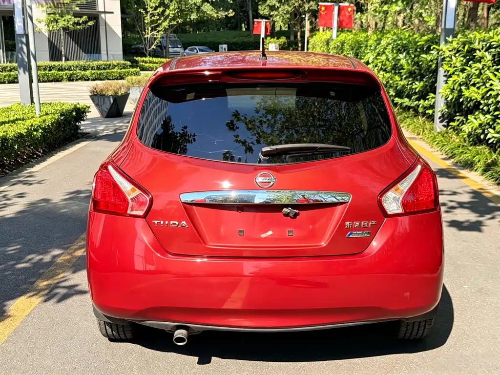 Nissan Tiida — миниатюра 4