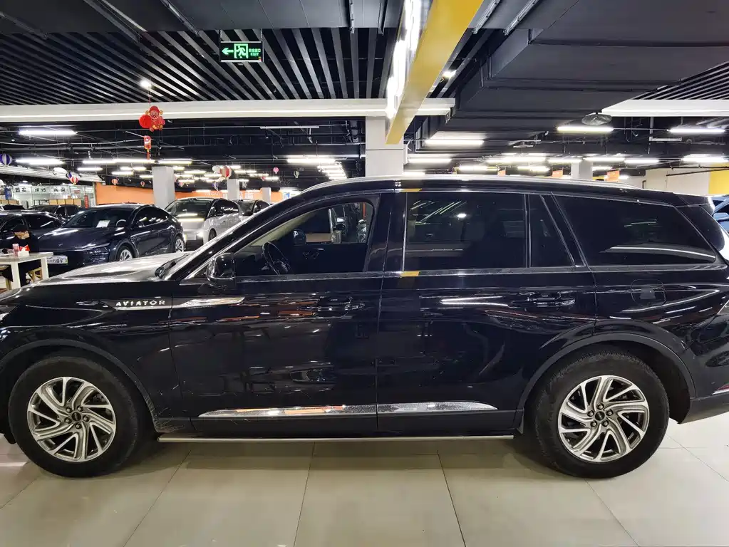 Lincoln Aviator — миниатюра 5