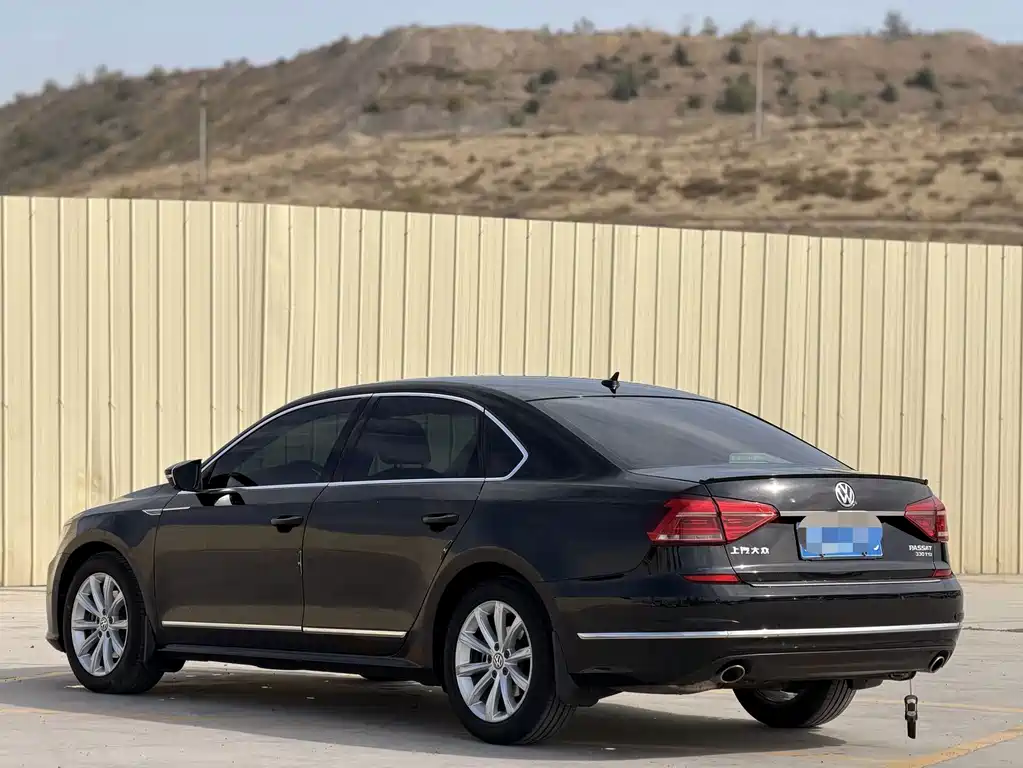 Volkswagen Passat — миниатюра 4