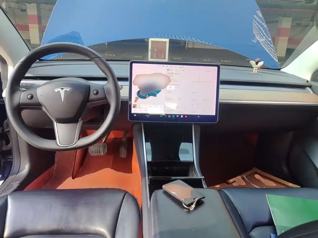 Tesla Model 3 — миниатюра 10