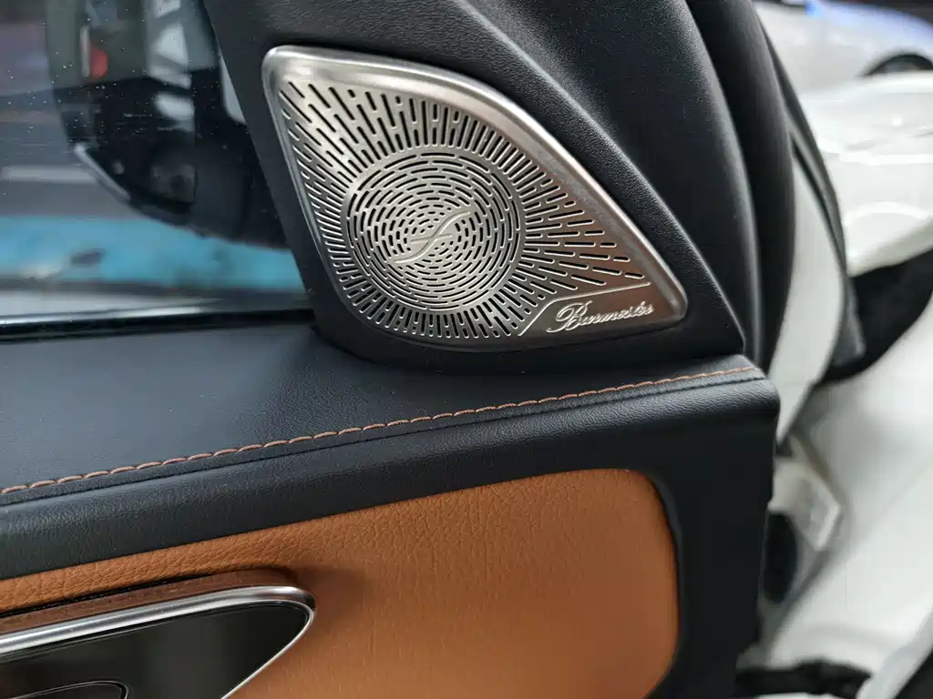 Mercedes-Benz C-Class — миниатюра 9