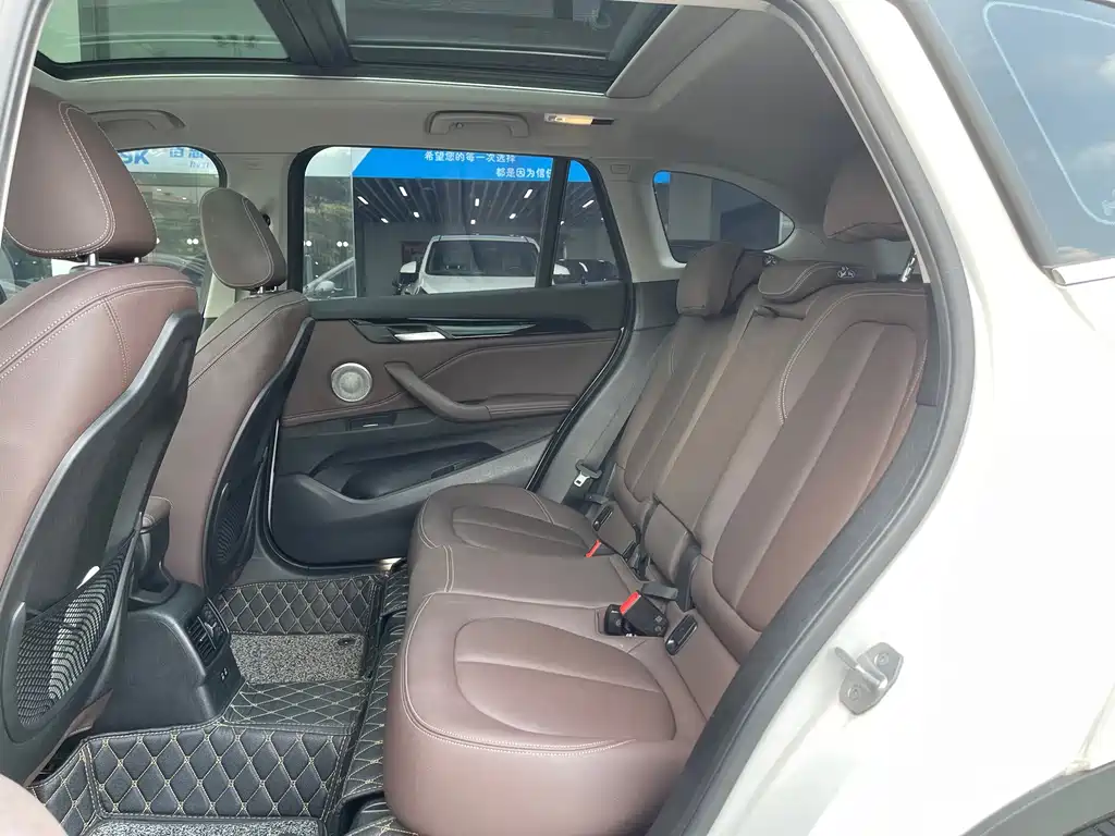 BMW X1 — миниатюра 10