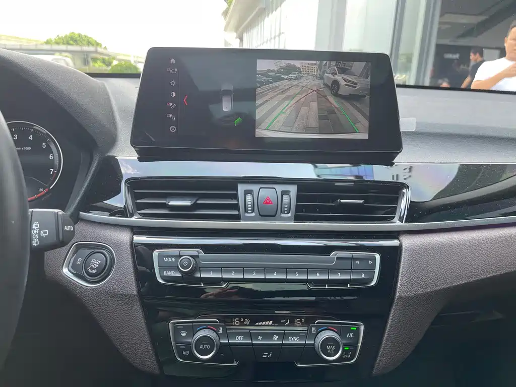 BMW X1 — миниатюра 17