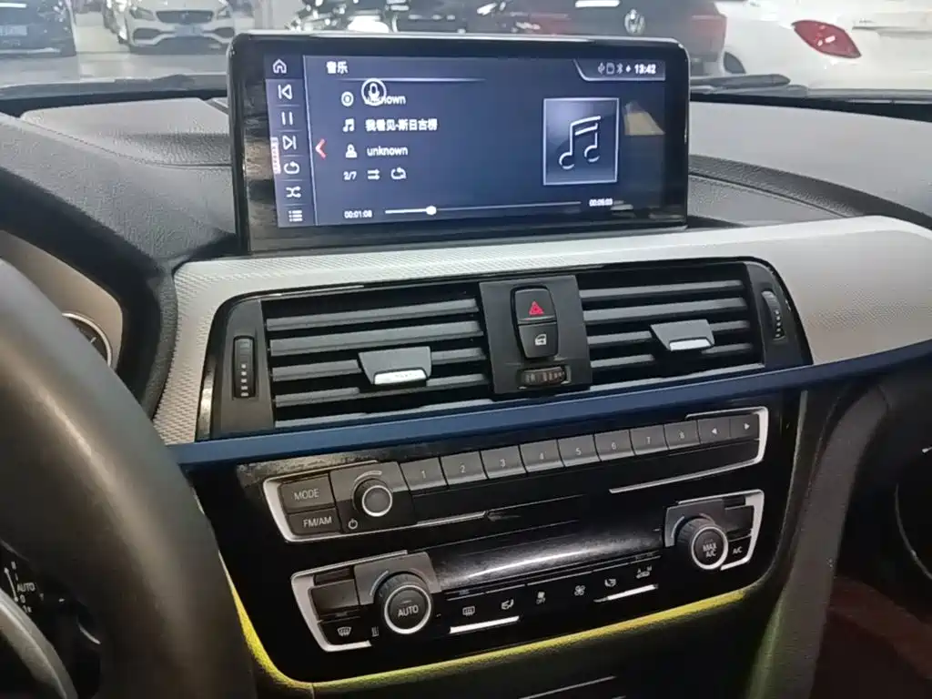 BMW 4 Series — миниатюра 13