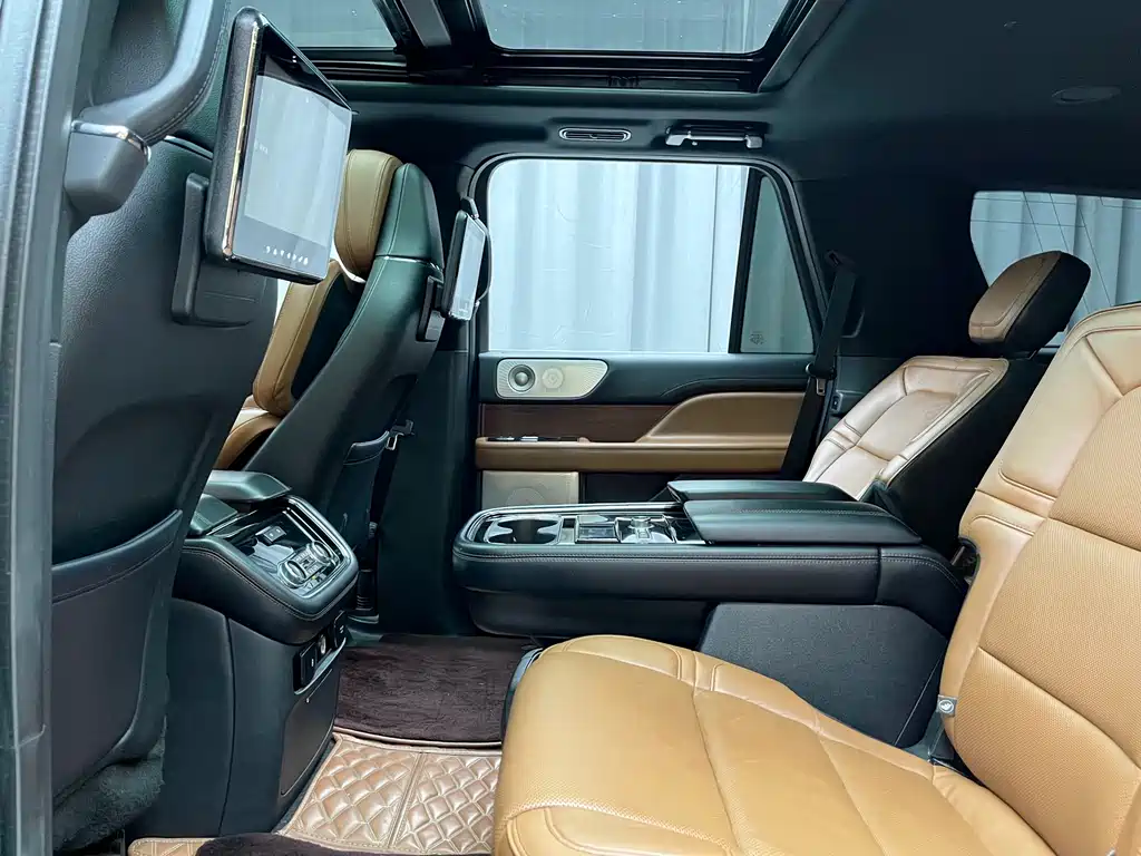 Lincoln Navigator 2018 3.5T V
