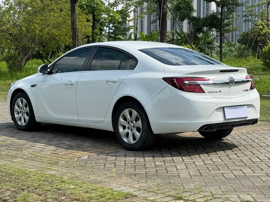 Buick Regal — миниатюра 11