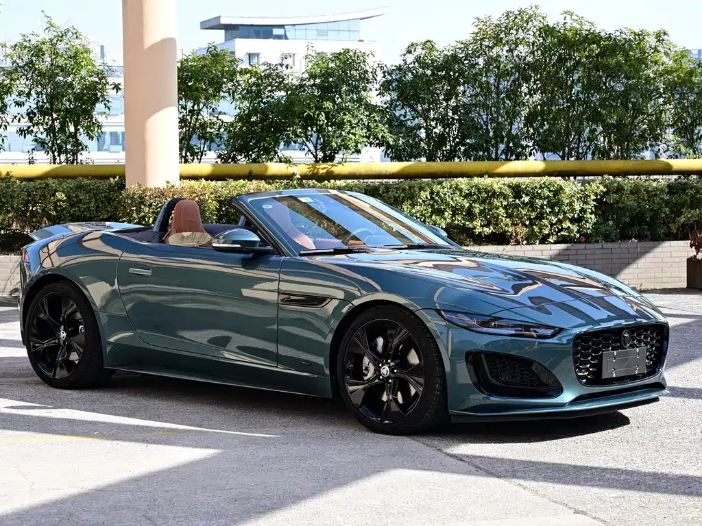 JAGUAR F TYPE