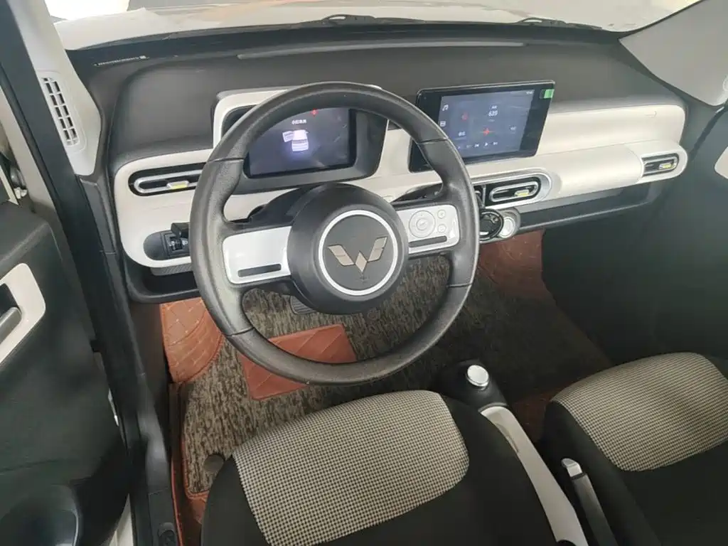 Wuling MINIEV — миниатюра 10