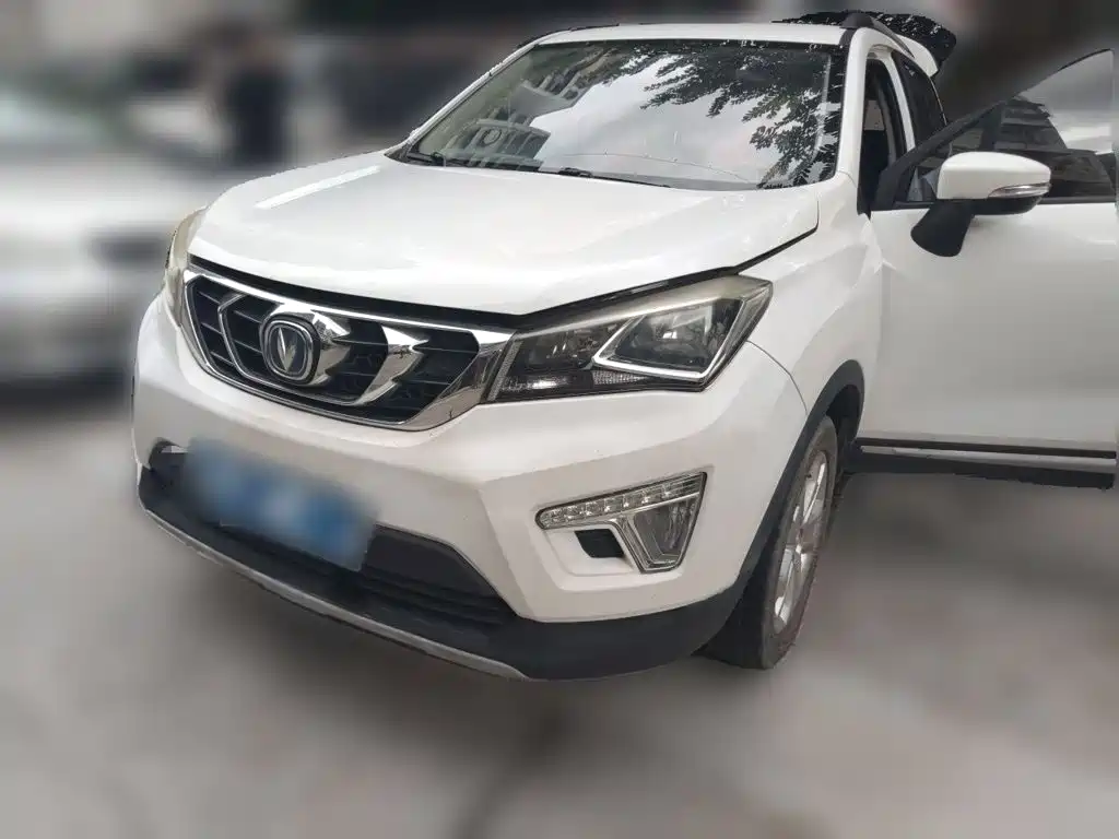 Changan CS15 — миниатюра 2