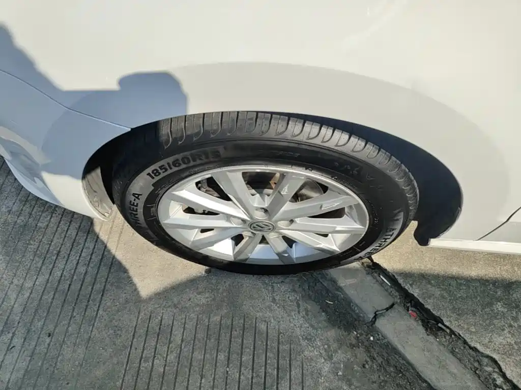 Volkswagen Polo — миниатюра 23