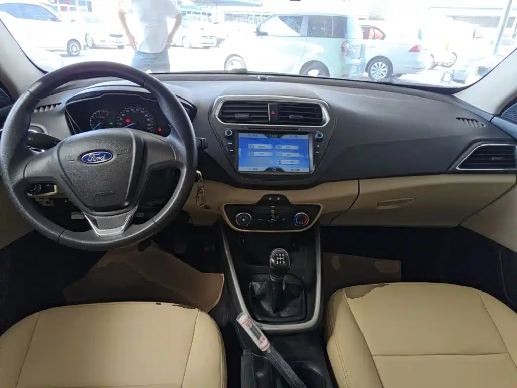 Ford Escort — миниатюра 10