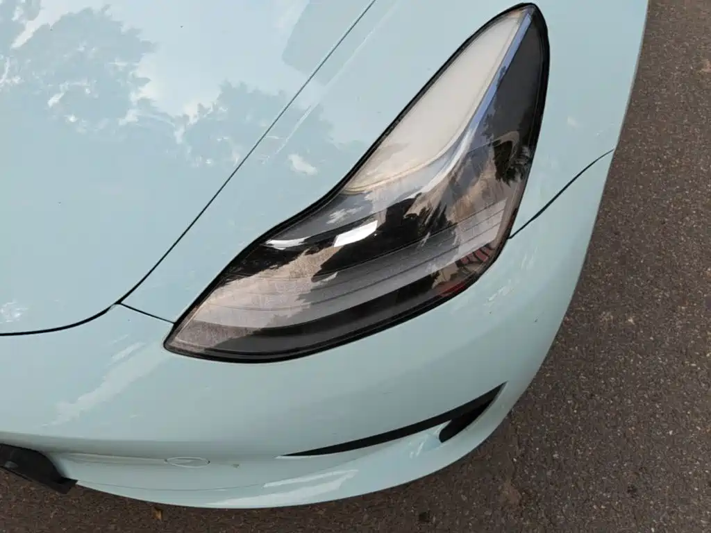 Tesla Model 3 — миниатюра 24