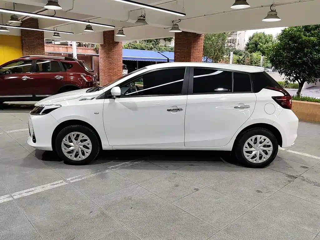 Toyota Vios FS — миниатюра 2