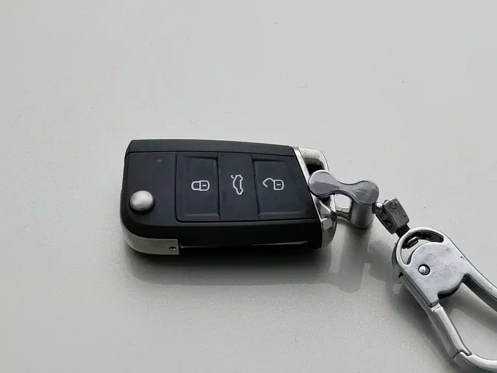 Volkswagen Tiguan L — миниатюра 19