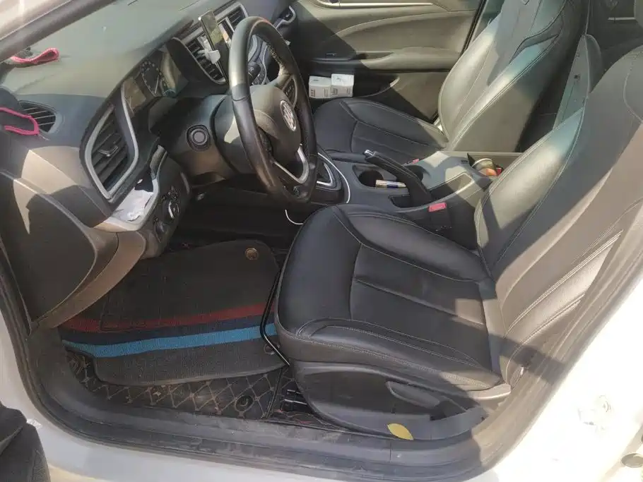 Buick Excelle — миниатюра 8