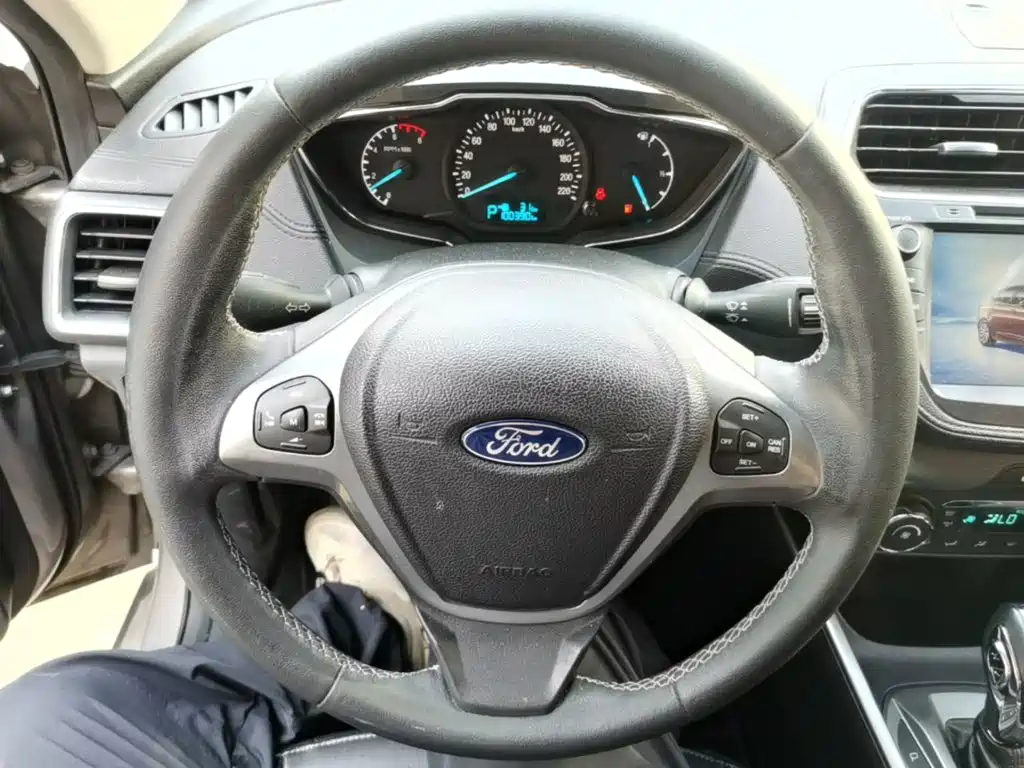 Ford Escort — миниатюра 11