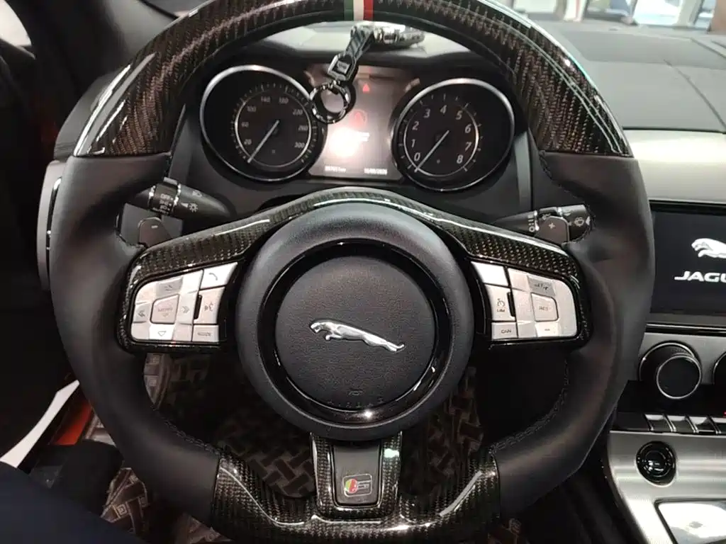 Jaguar F-TYPE — миниатюра 11