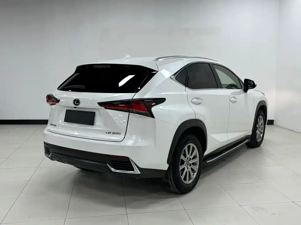 Lexus NX — миниатюра 4