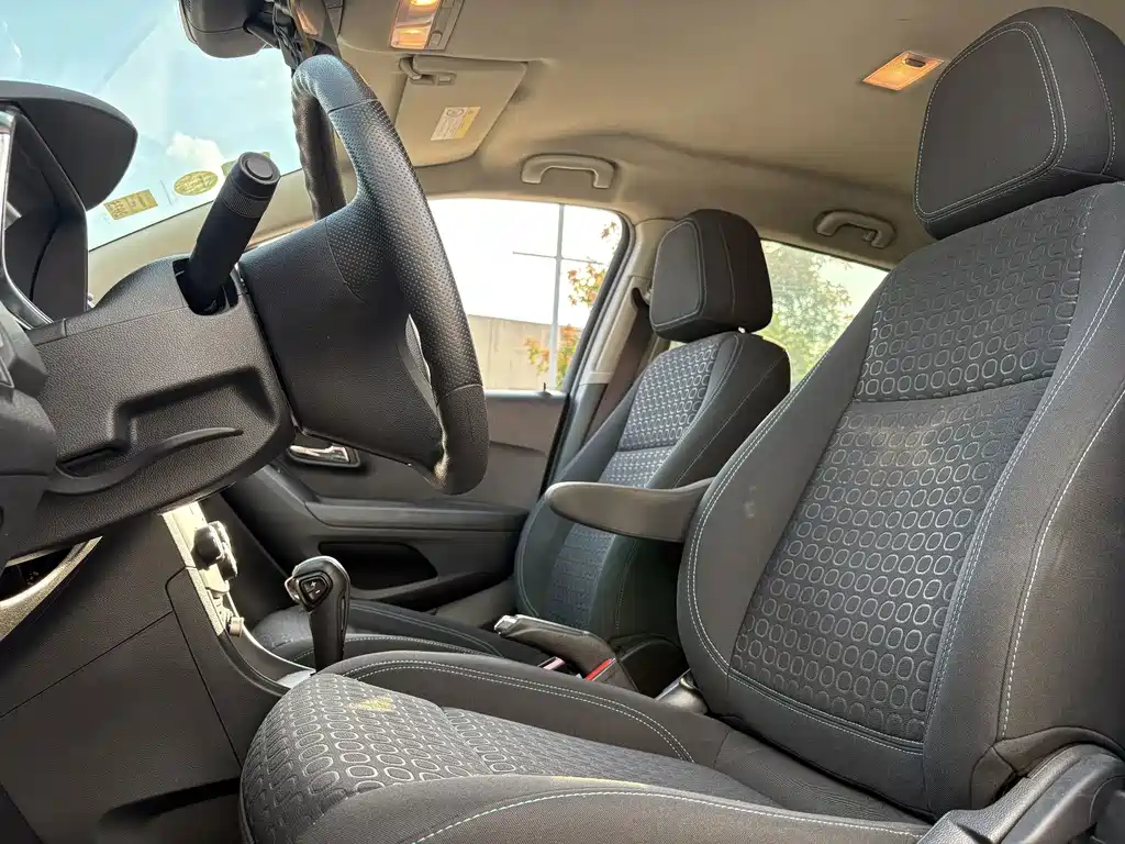 Chevrolet Trax — миниатюра 10