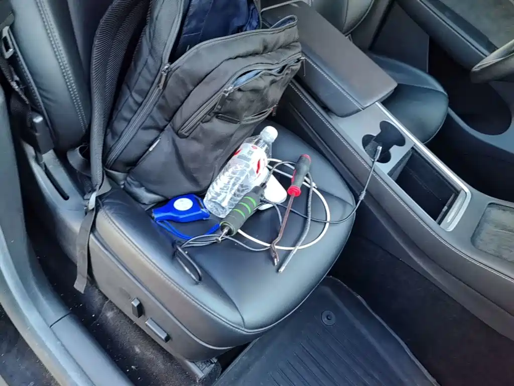Tesla Model Y — миниатюра 25