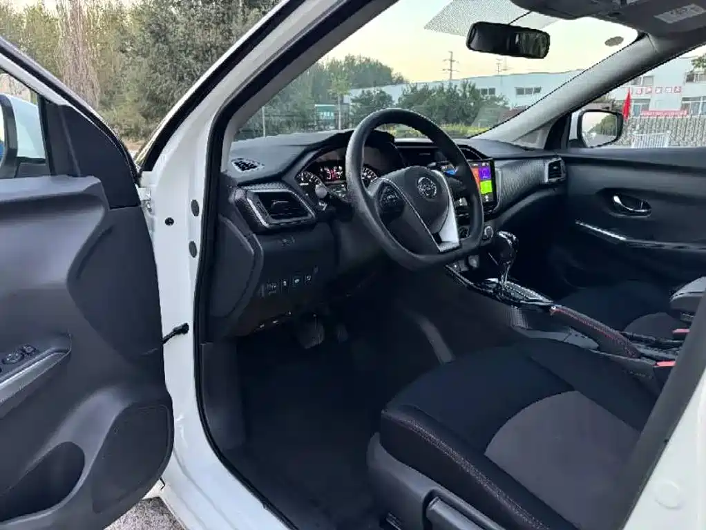 Nissan Bluebird — миниатюра 7