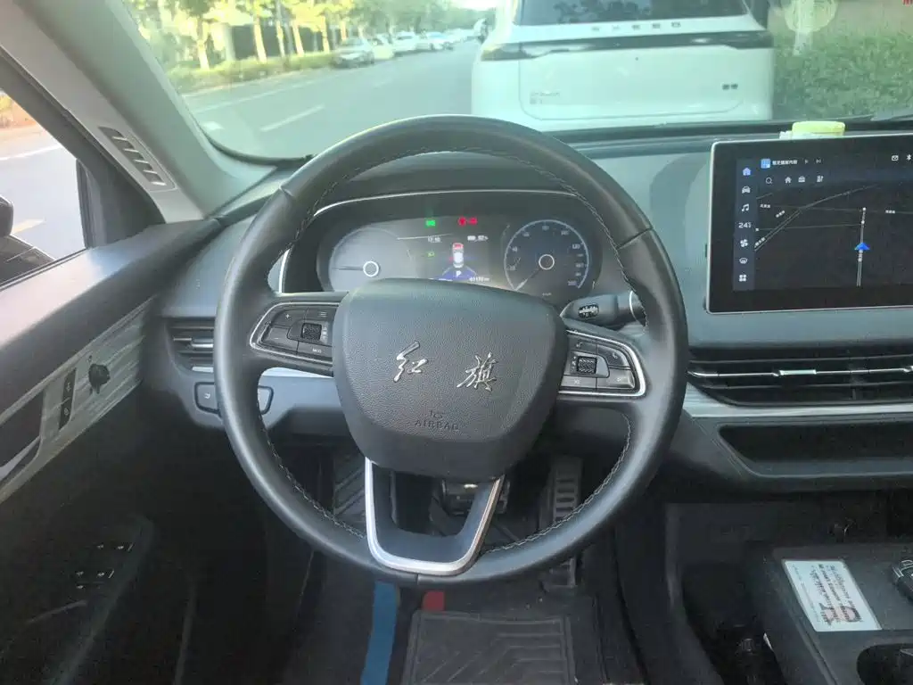 Hongqi Hongqi E-QM5 — миниатюра 11