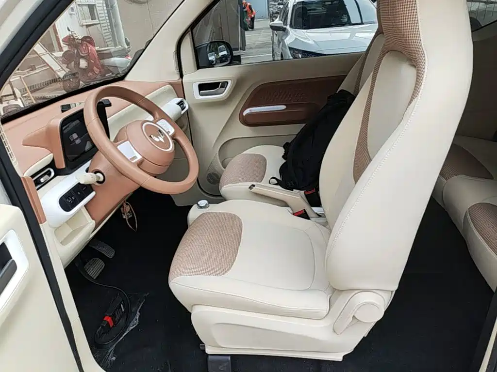 Wuling MINIEV — миниатюра 15