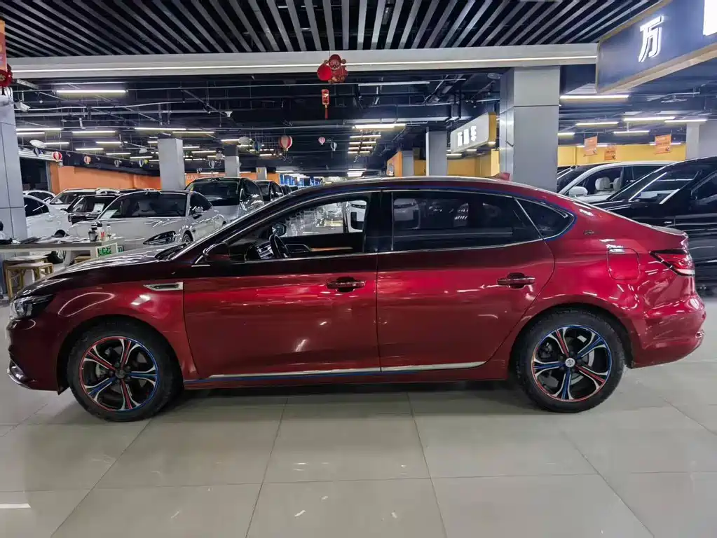 MG MG6 — миниатюра 9