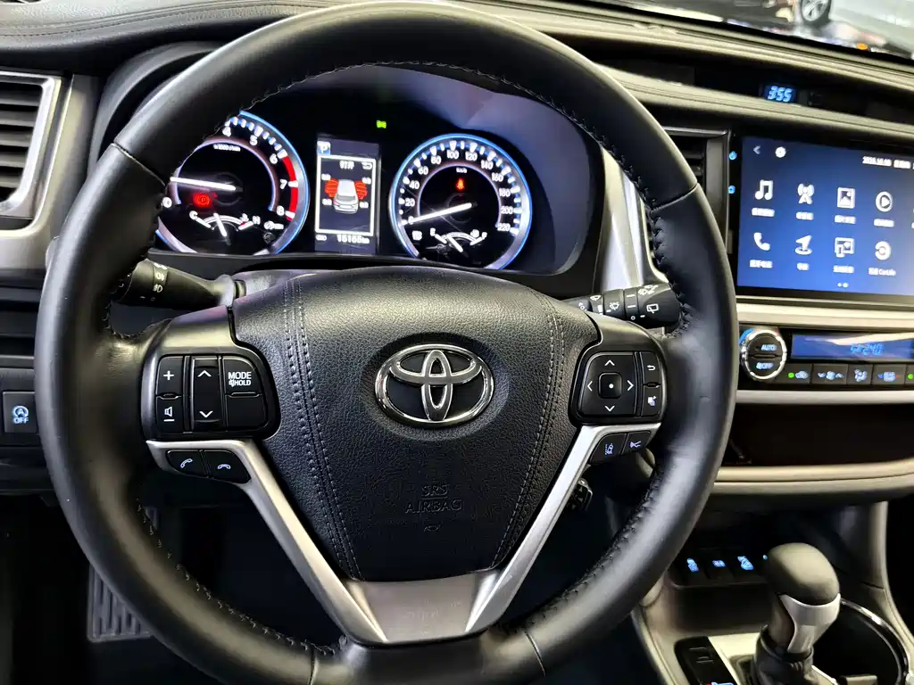 Toyota Highlander — миниатюра 17