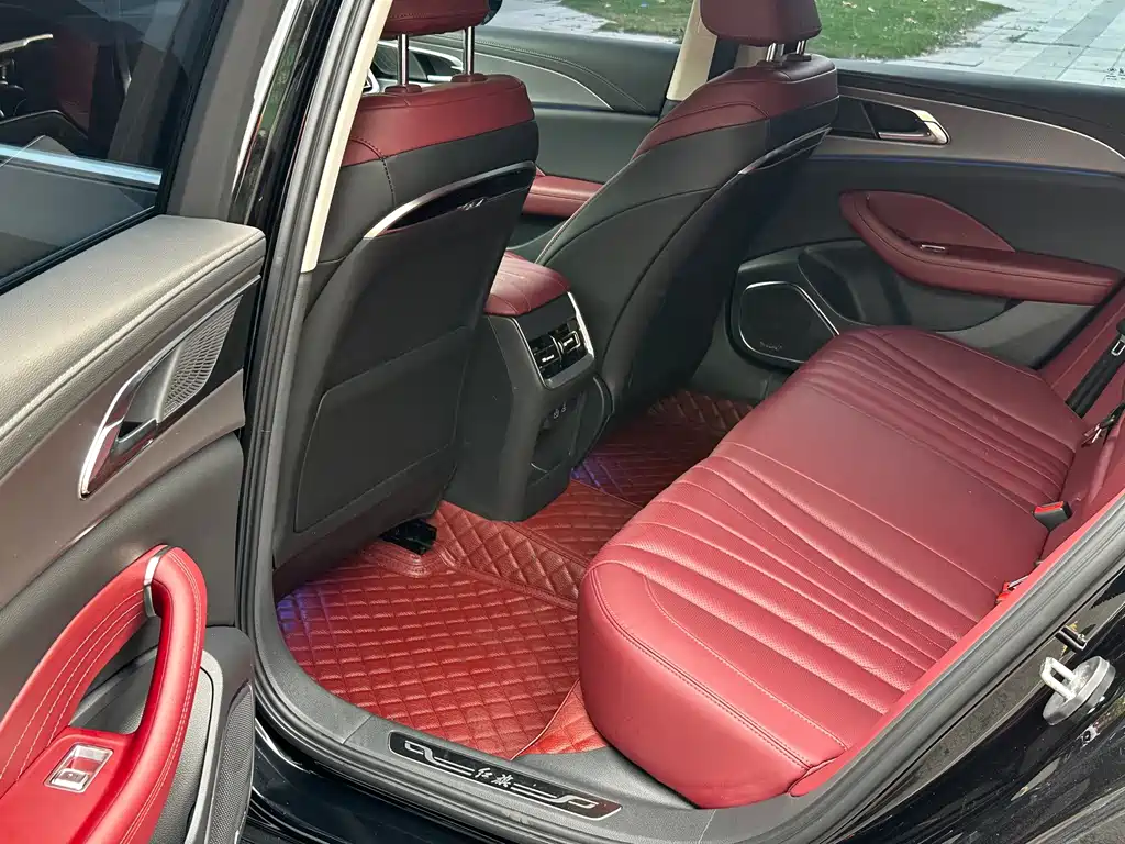 Hongqi Hongqi H5 — миниатюра 7