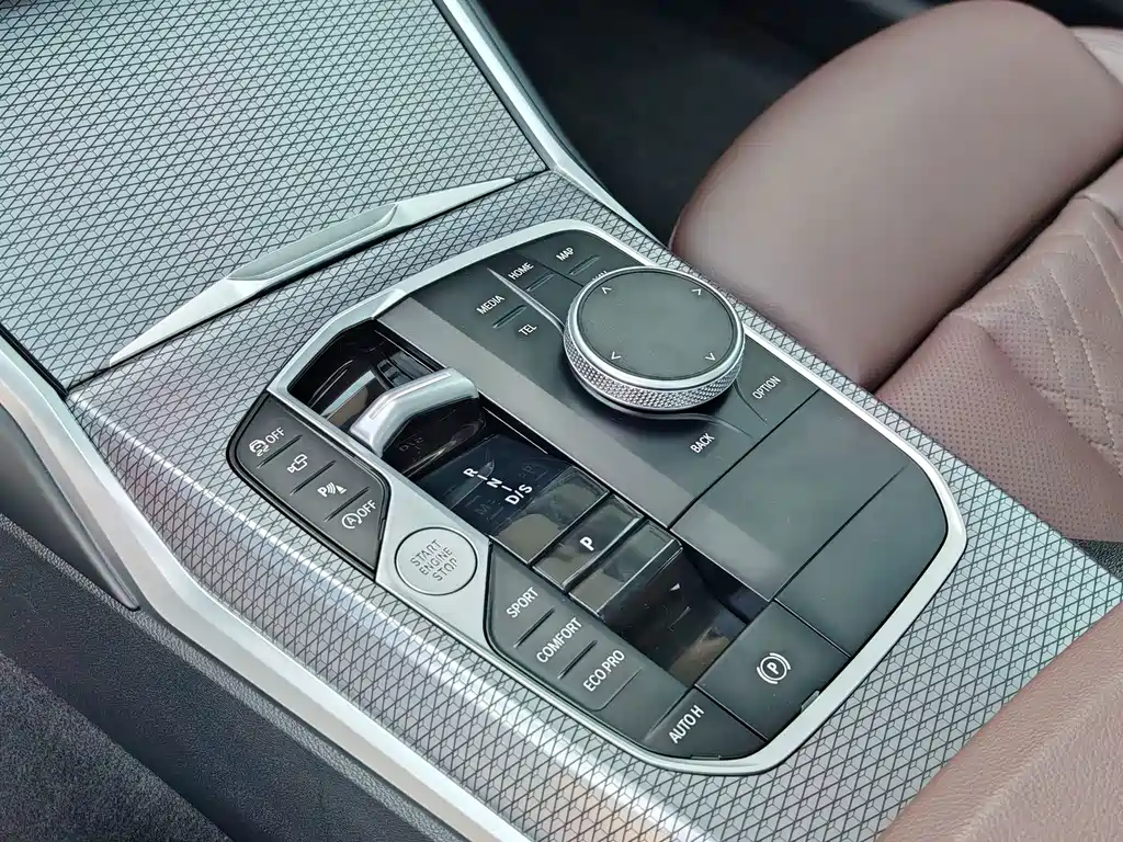 BMW 3 Series — миниатюра 27