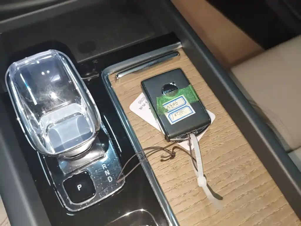 Volvo XC60 — миниатюра 9