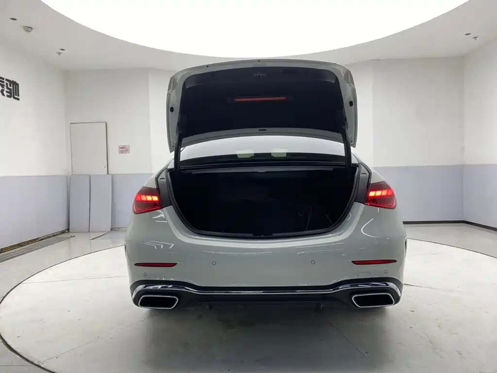 Mercedes-Benz C-Class — миниатюра 29