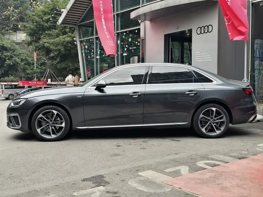 AUDI A4L
