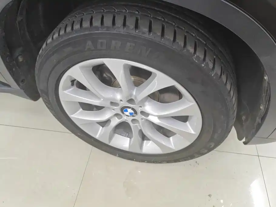BMW X5 (Import) — миниатюра 6