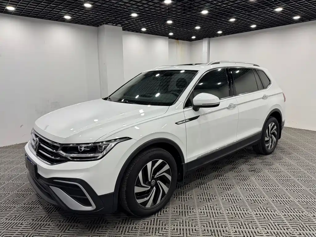 Volkswagen Tiguan L — миниатюра 3