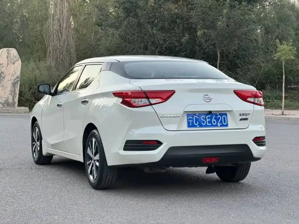 Nissan Bluebird — миниатюра 4