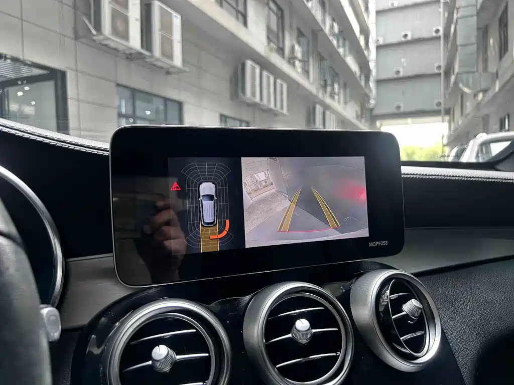 Mercedes-Benz GLC — миниатюра 6