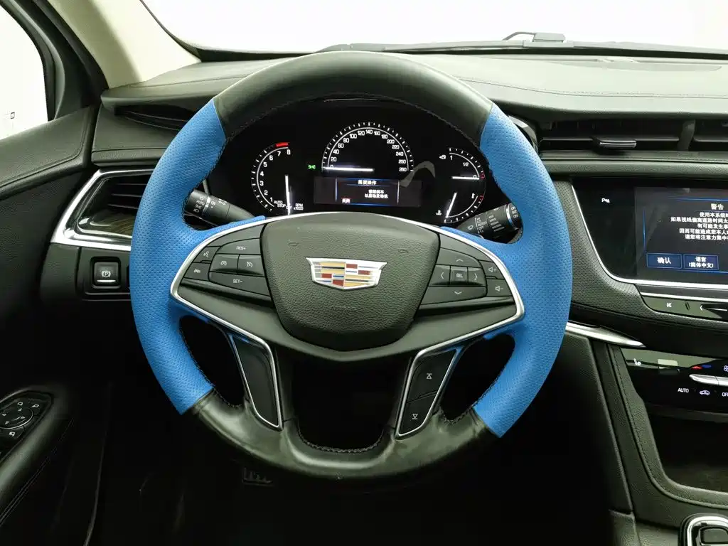 Cadillac XT5 — миниатюра 11