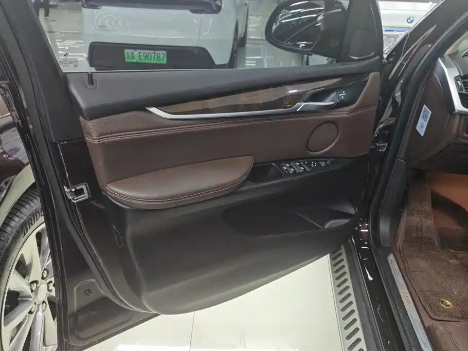BMW X5 (Import) — миниатюра 7