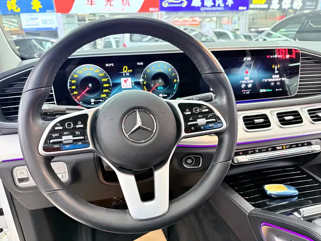 Mercedes-Benz GLE Coupe New Energy — миниатюра 18