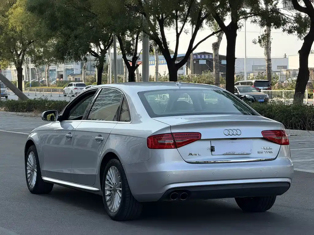 Audi A4L — миниатюра 4