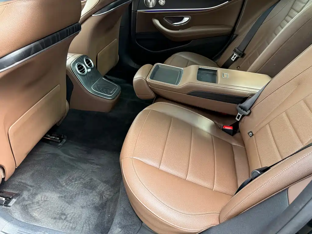 Mercedes-Benz E-Class — миниатюра 33